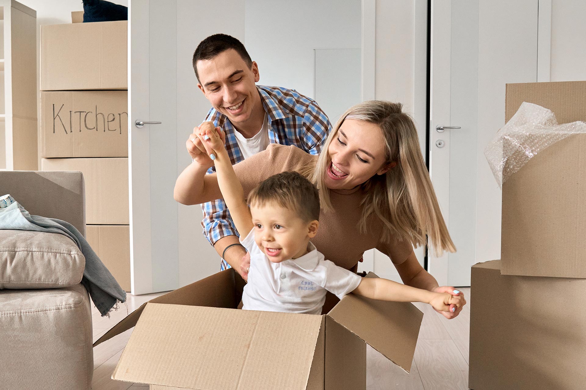 happy joyful parents and kid ride carton box in ne 2021 09 02 15 13 35 utc